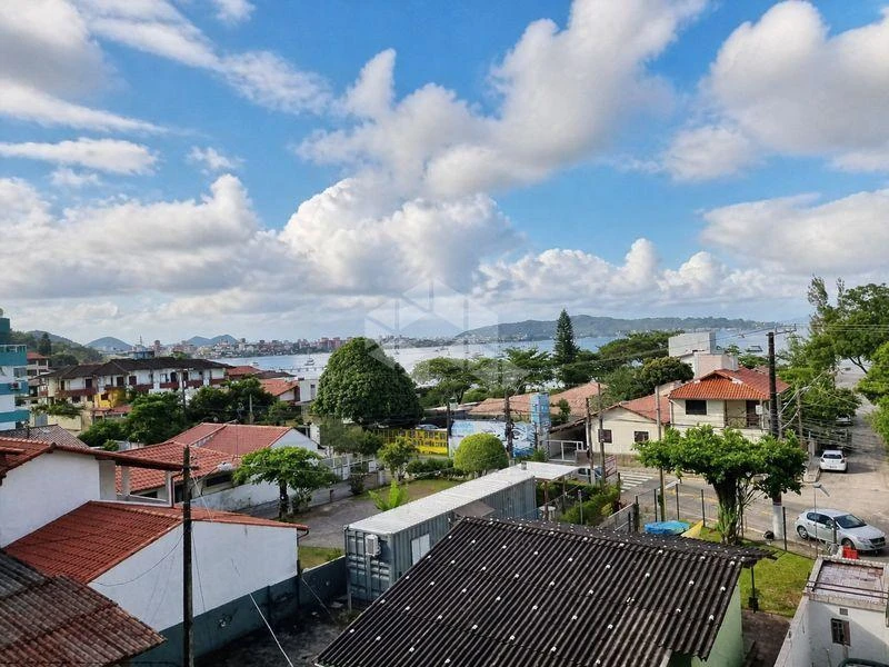 Вид на воду и 2 спальни: квартира 72 м² — photo 11