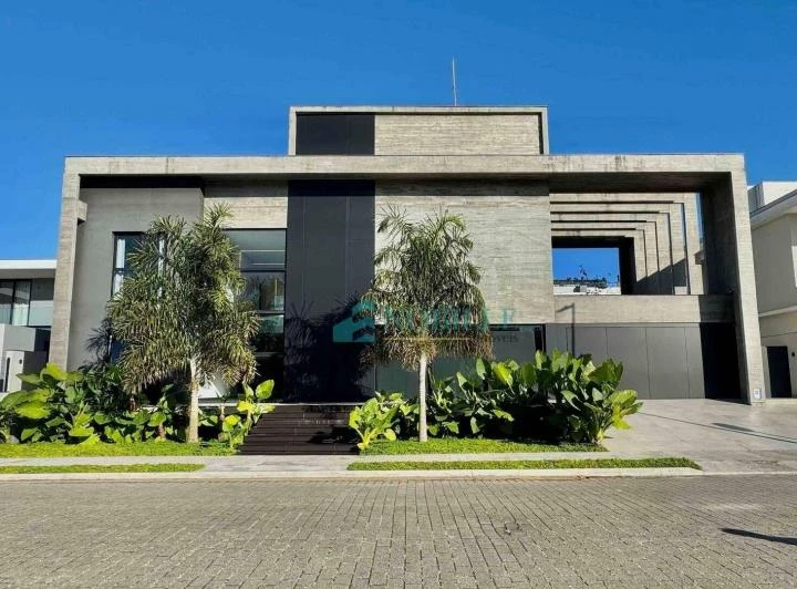 Casa con 5 suites y armarios empotrados