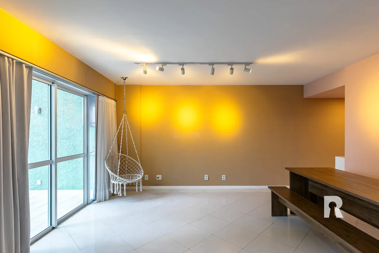 Floor-to-ceiling windows in a 2-bedroom apartment, 100 m² — photo 6