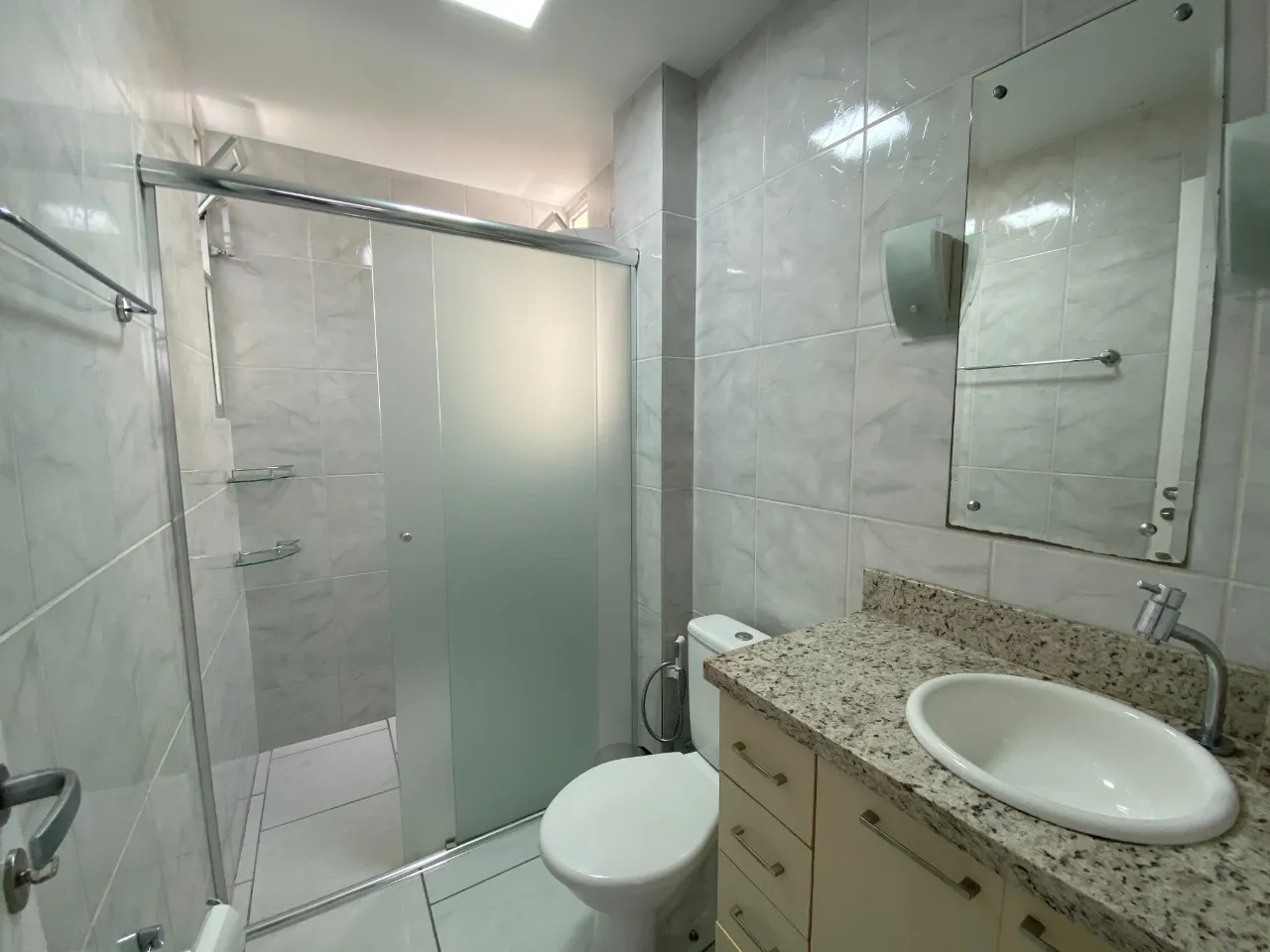 Пральна машина та 2 спальні: квартира 64 м² — photo 14