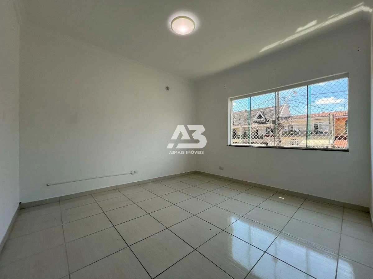 4-bedroom house with a washing machine in Curitiba — photo 30