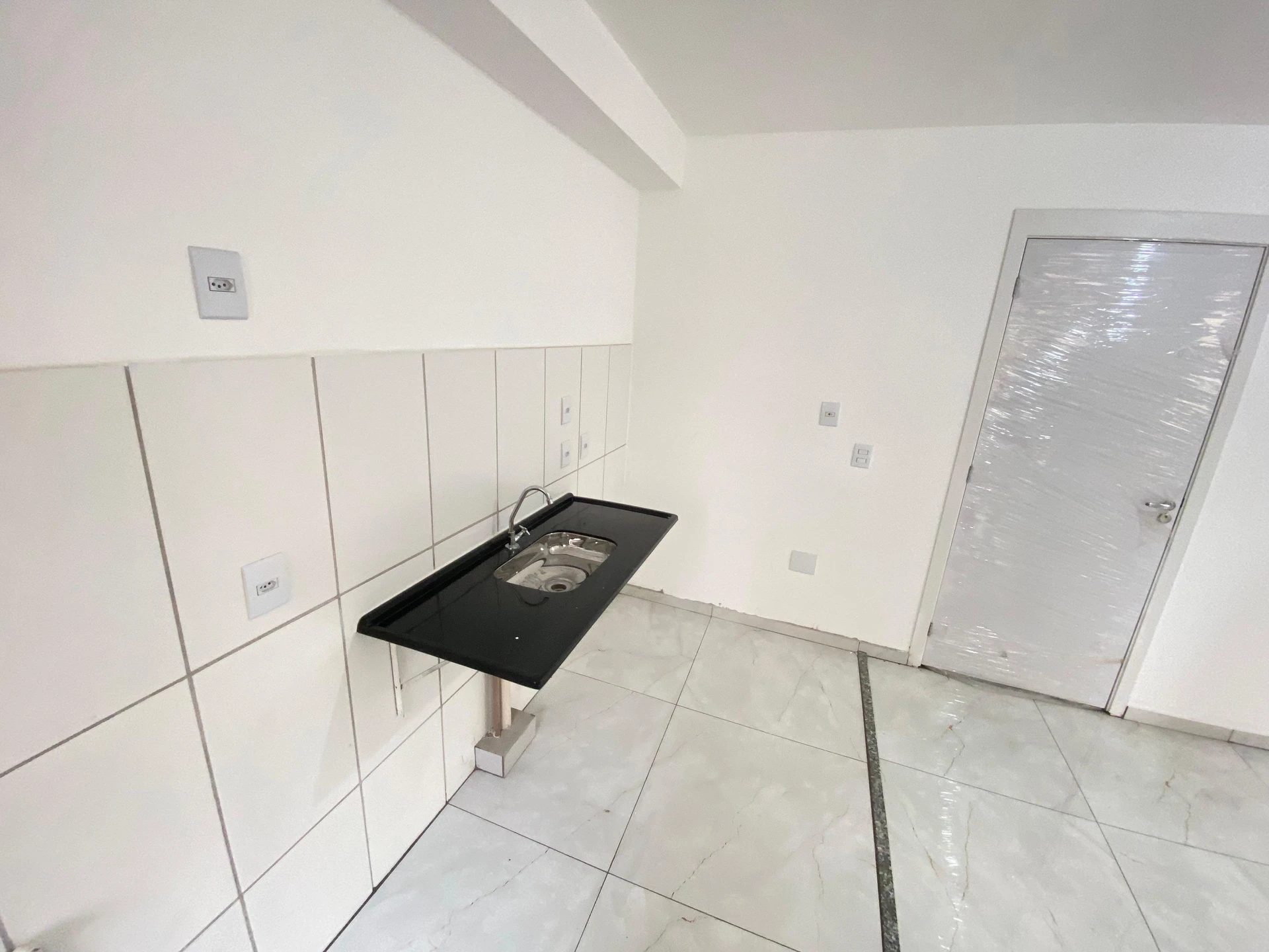 Rental apartment with 2 bedrooms and 4 parking spaces — photo 17
