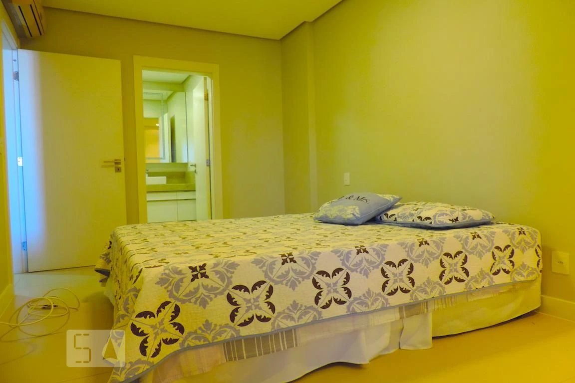 One-bedroom apartment in a building with a sauna — photo 15