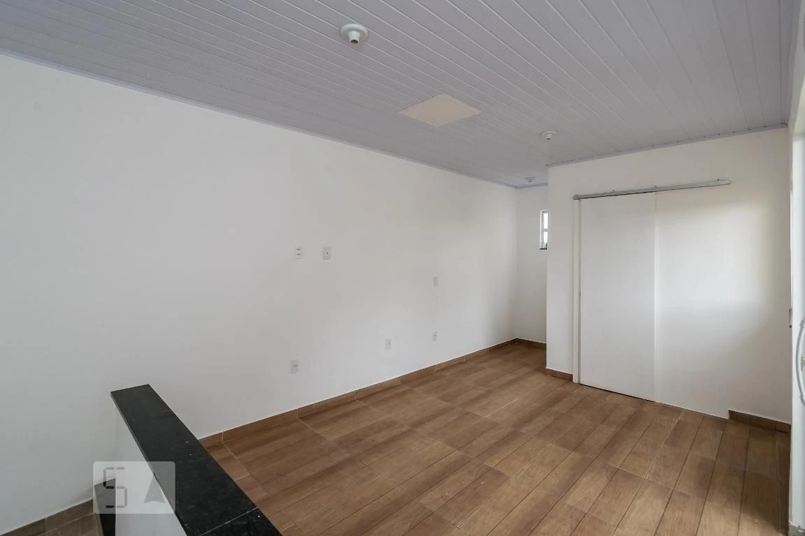 House with 1 bedroom and a balcony, 2 bathrooms — photo 11