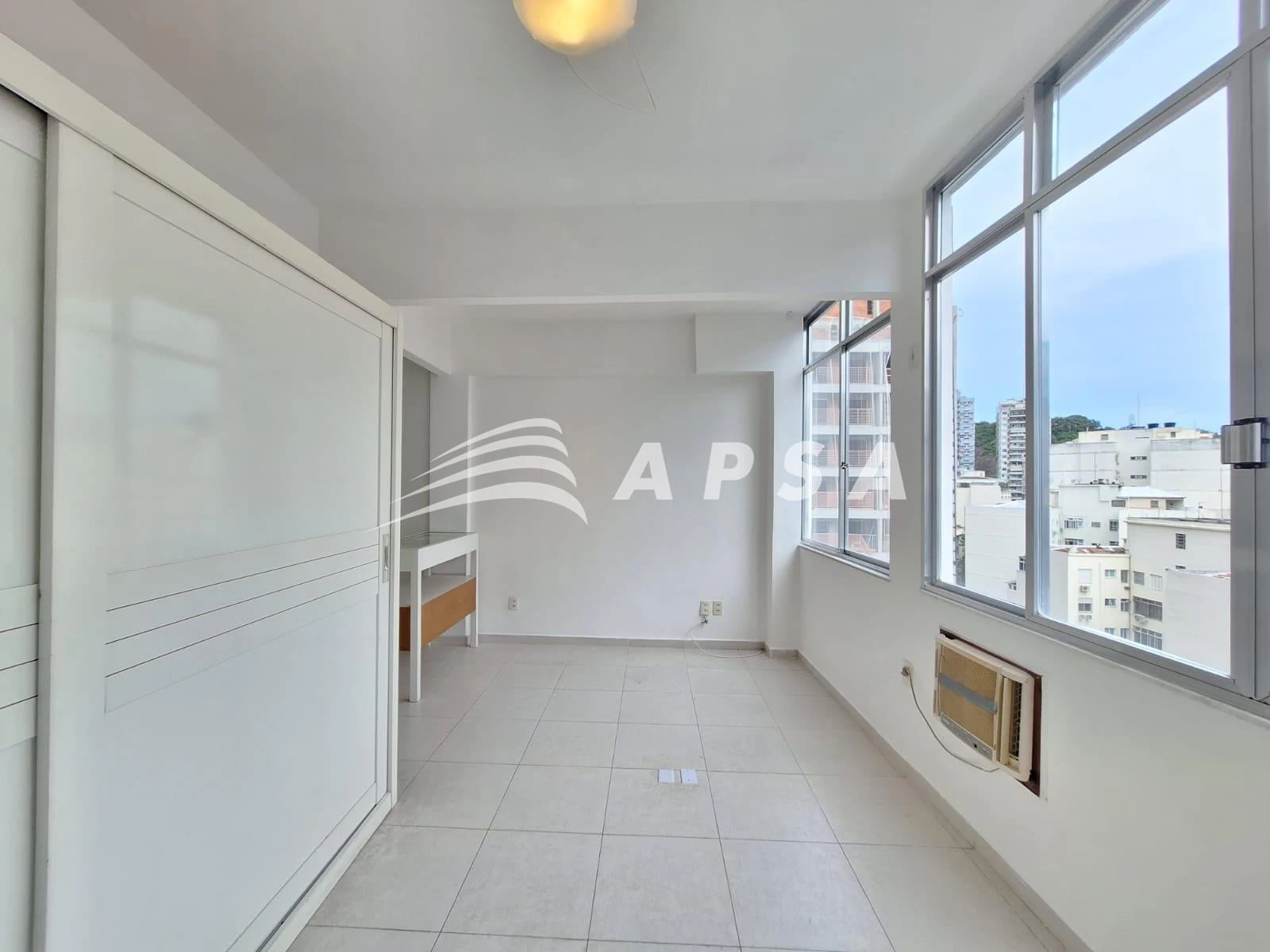 One-bedroom, 46 m² apartment in Rio de Janeiro — photo 3