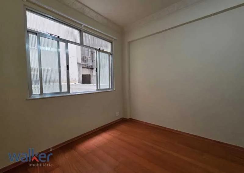 One-bedroom apartment with a washing machine — photo 5