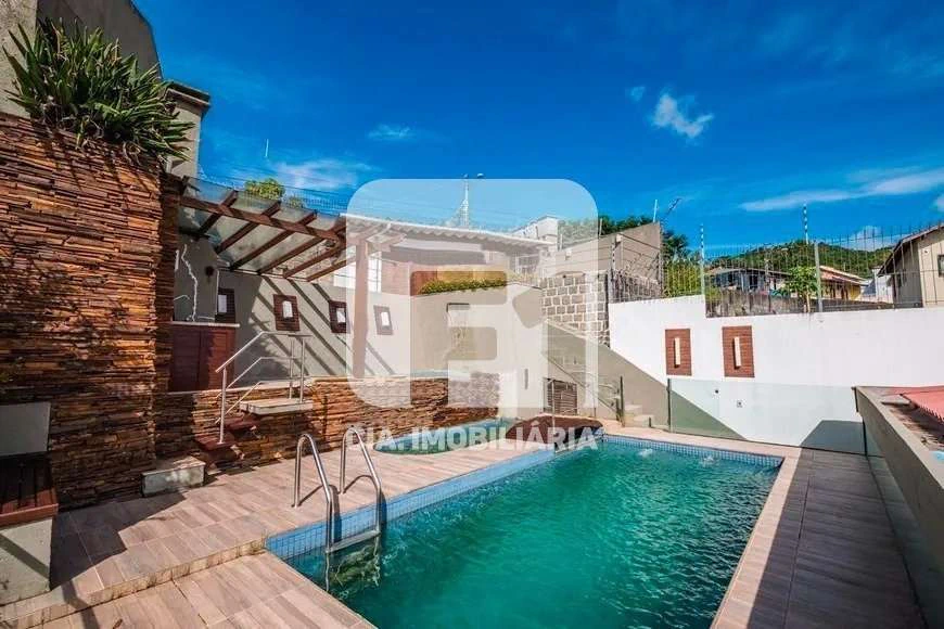 House with 4 bedrooms and 2 en-suite, private garden — photo 4