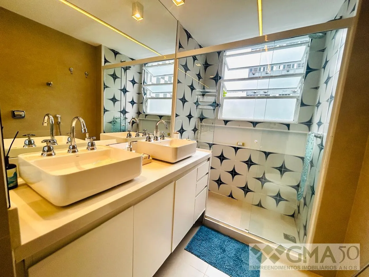 3-bedroom apartment with a washing machine — photo 11