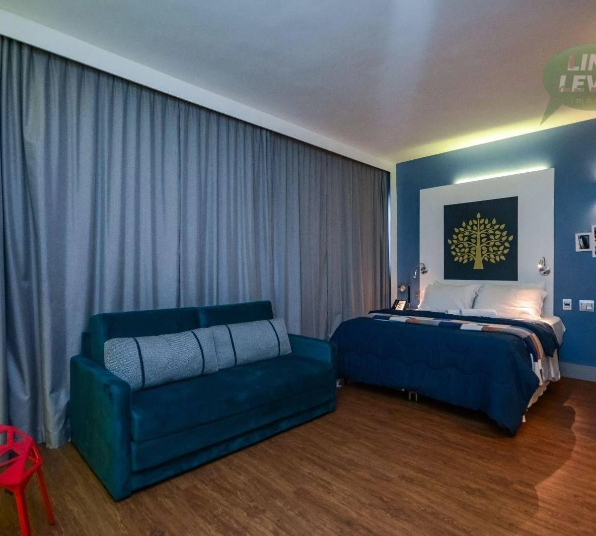 One-bedroom apartment in a building with a coworking space — photo 3