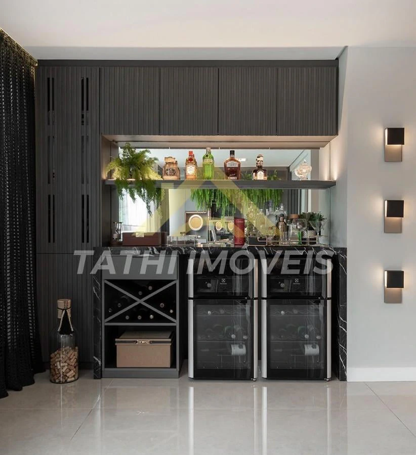 Посудомоечная машина и 3 спальни: квартира 232 м² — photo 26
