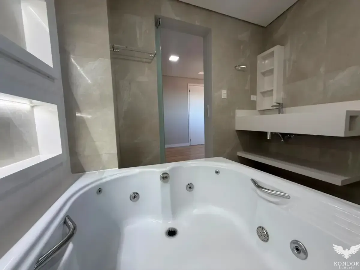 House with suite, 2 bedrooms, 232 m² and 3 parking spots — photo 40