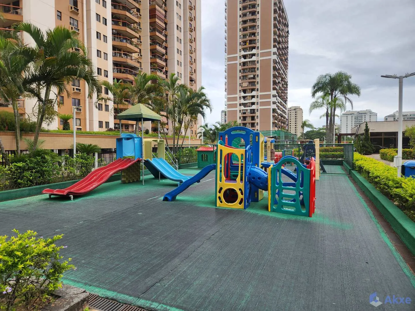 Apartamento de 2 quartos em condomínio com piscina aquecida — photo 23