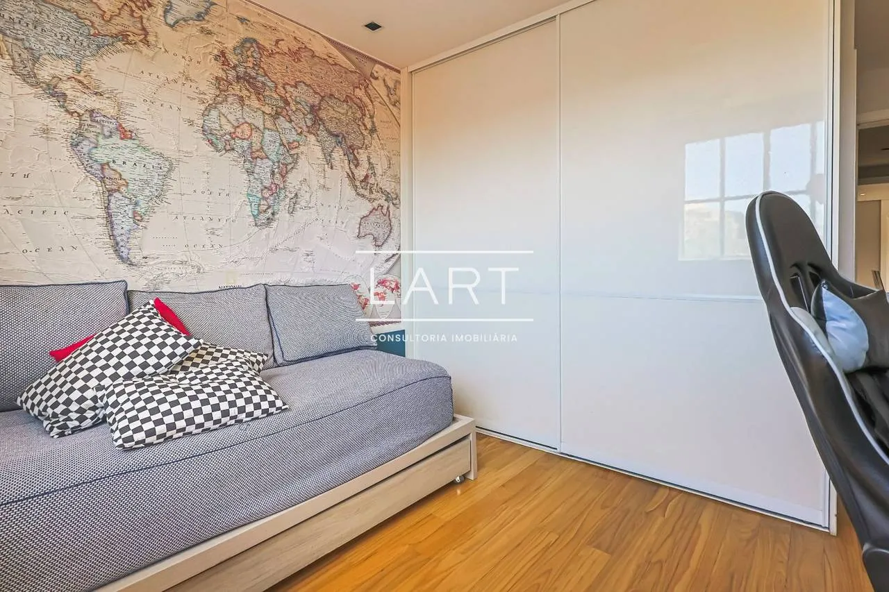 Furnished 4-bedroom apartment with open-plan kitchen — photo 24