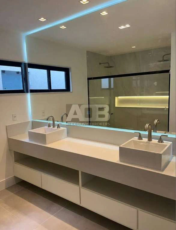 Casa de 350 m² com 3 suítes e jardim privativo — photo 9