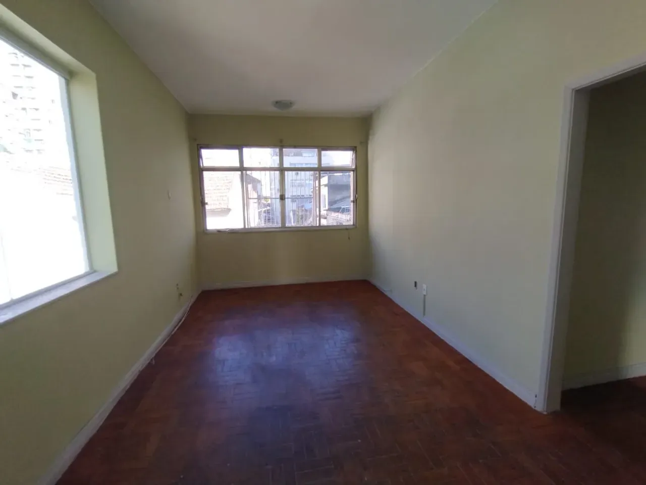 House, 74 m², with wood or laminate floors