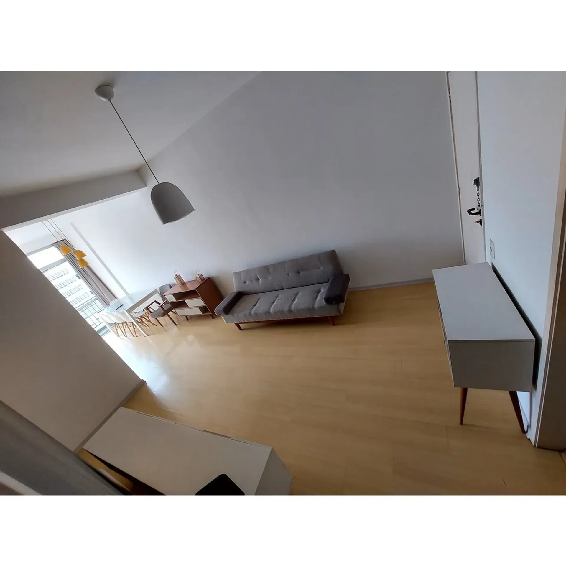 One-bedroom apartment with a washing machine — photo 8