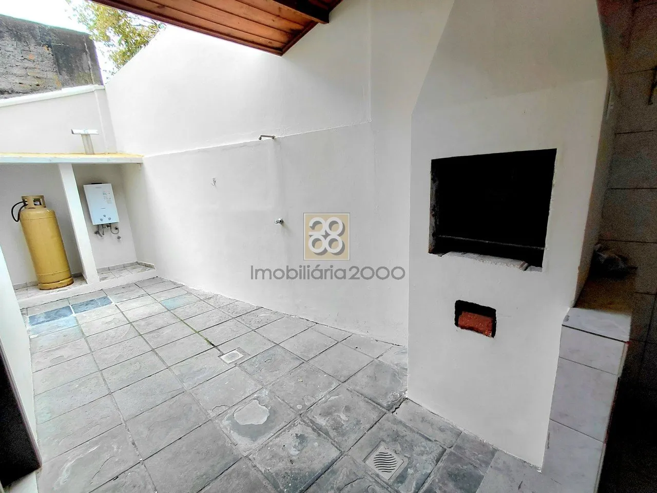 Townhouse with 3 bedrooms and a covered BBQ area — photo 4