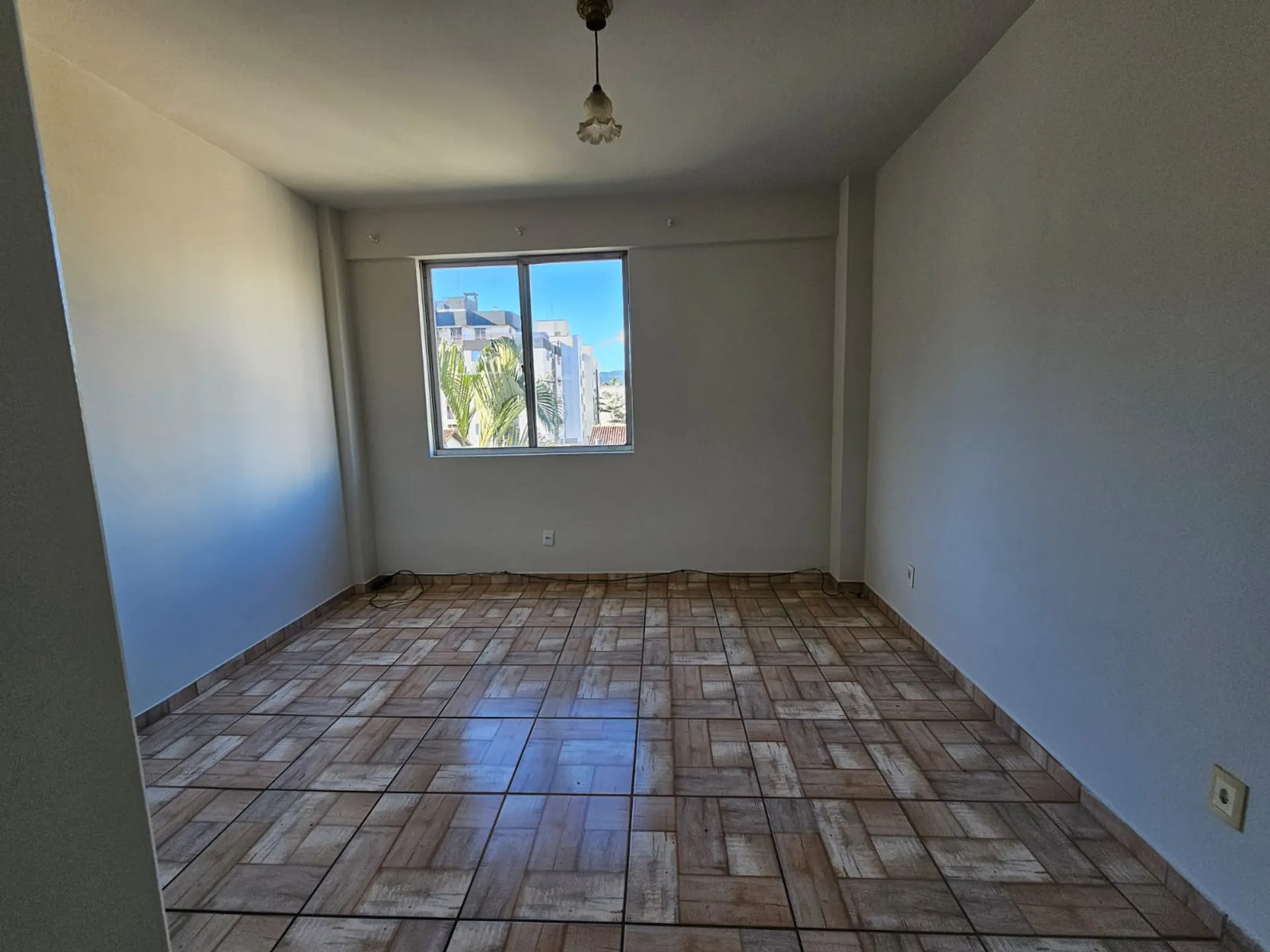 Apartamento de 81 m² con 3 habitaciones y cocina independiente — photo 7