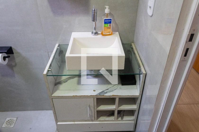 Apartamento de 2 quartos em condomínio com piscina — photo 23