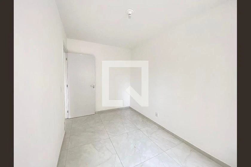 Unfurnished 2-bedroom apartment, 500 m² and 4 parking spaces — photo 9