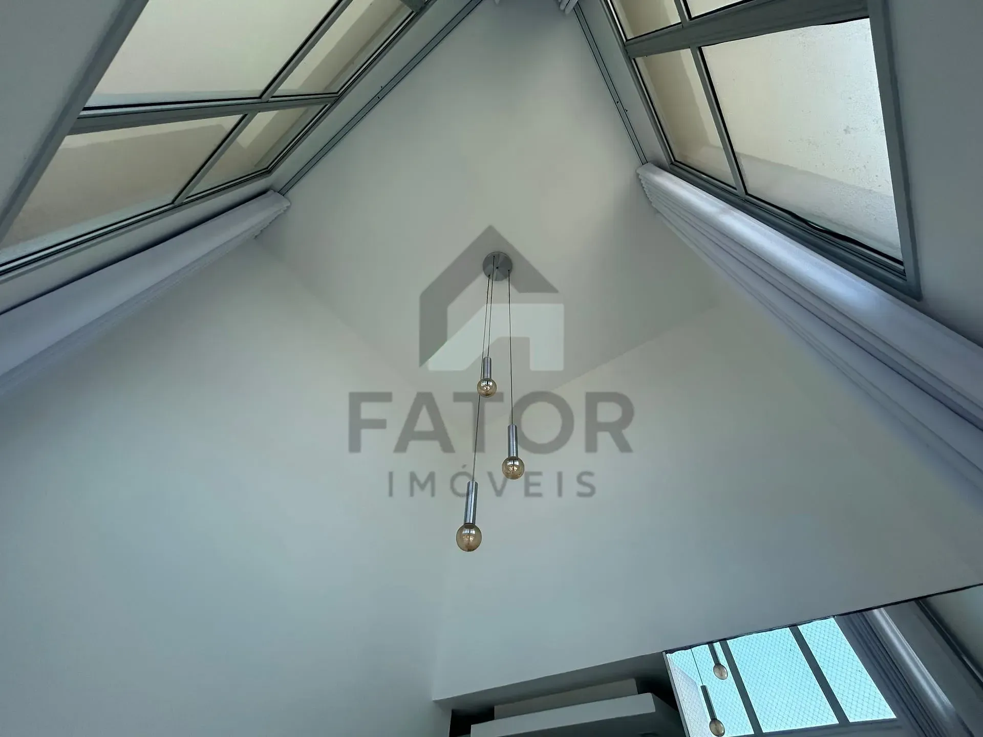 Rental apartment with 3 bedrooms, 3 baths and balcony — photo 9