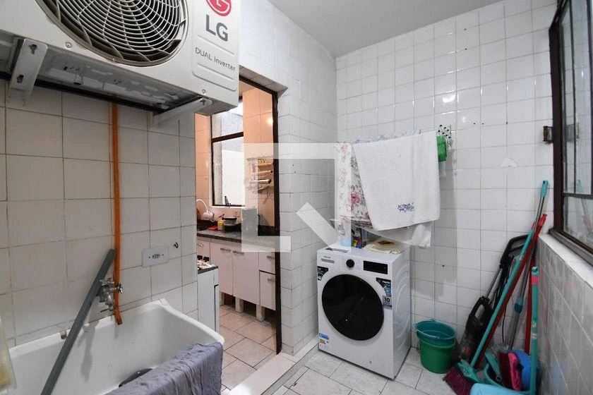 3-bedroom apartment with a bathtub in Curitiba — photo 13