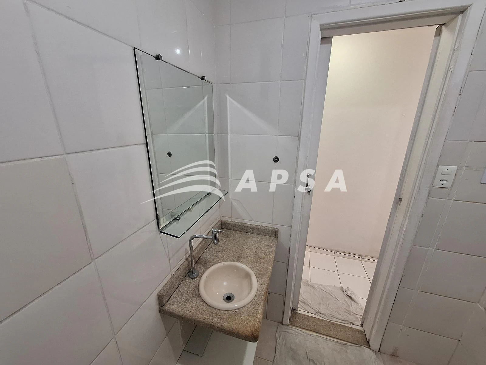 One-bedroom, 31 m² apartment in Rio de Janeiro — photo 11