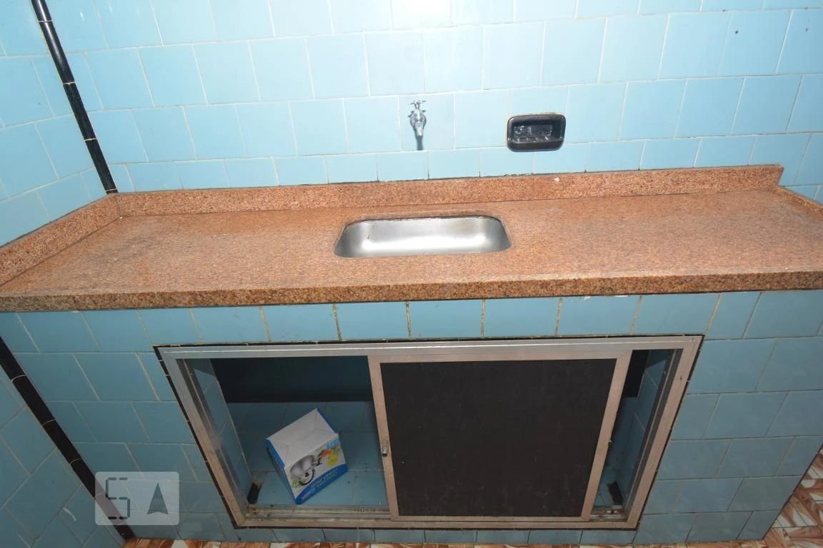 Wood or laminate floors in a 2-bedroom house, 100 m² — photo 24