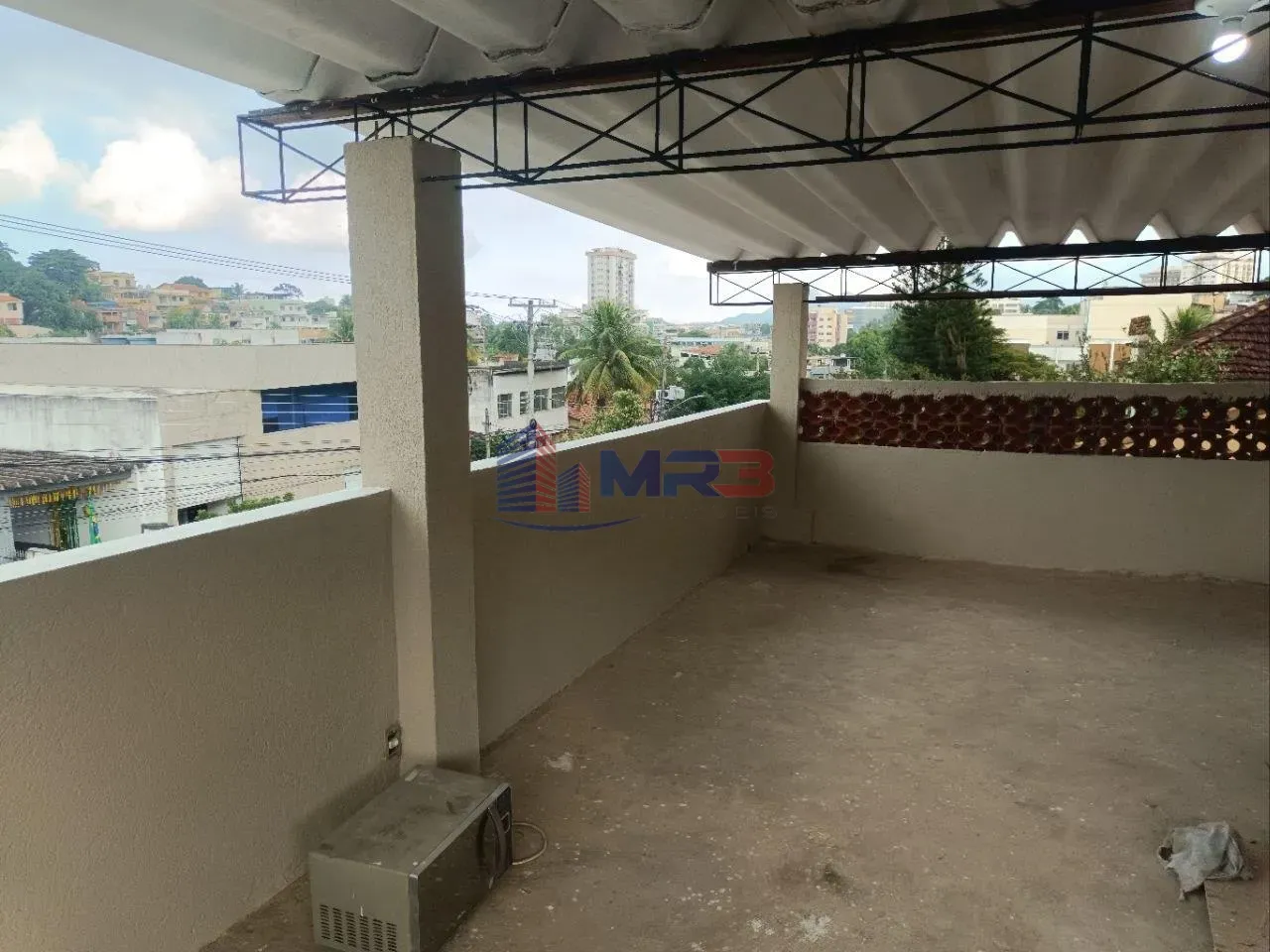 3-bedroom house with 204 m² and 2 en-suites — photo 32