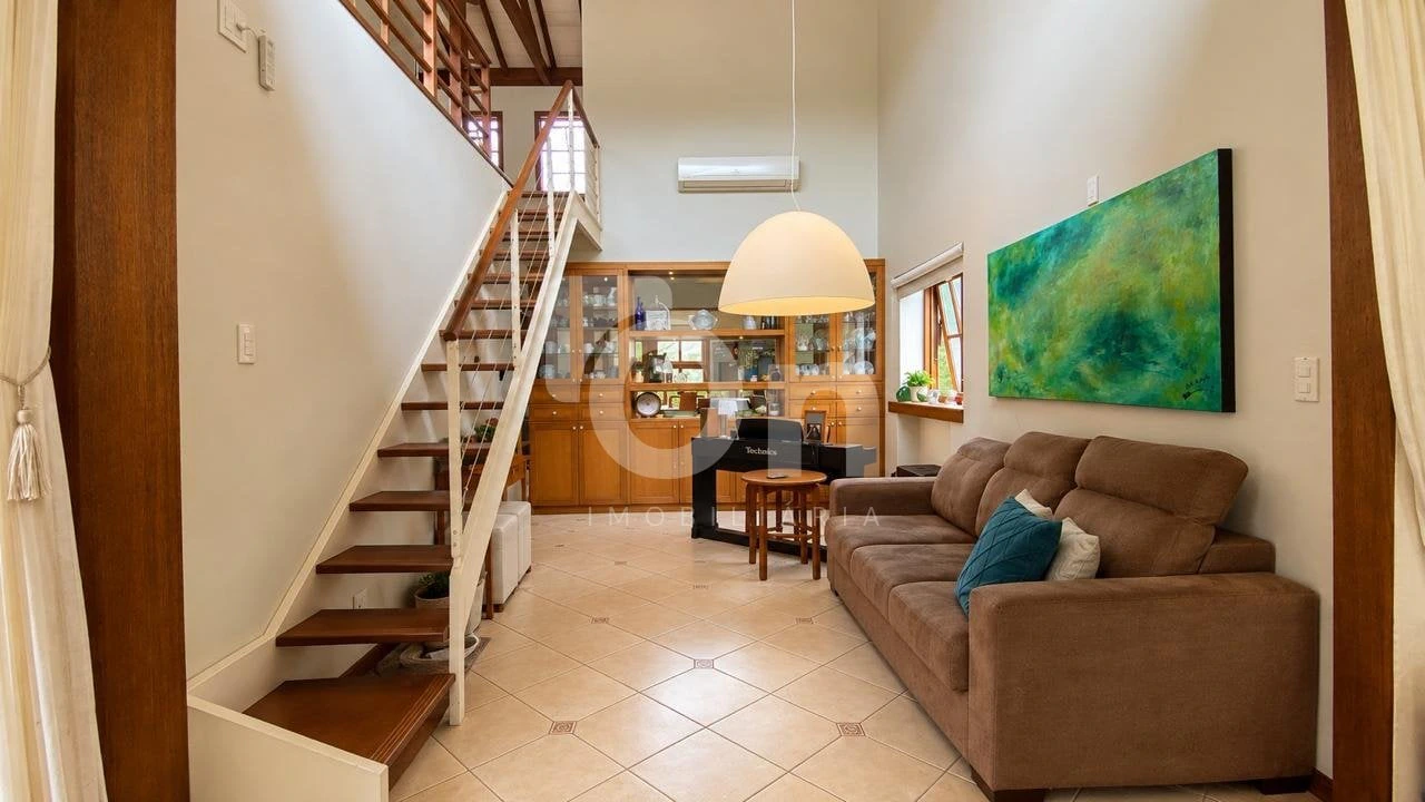 Furnished house, 238 m², with a dishwasher