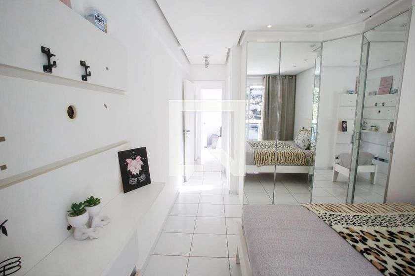 Departamento de 2 dormitorios con balcón cerrado con vidrio — photo 10