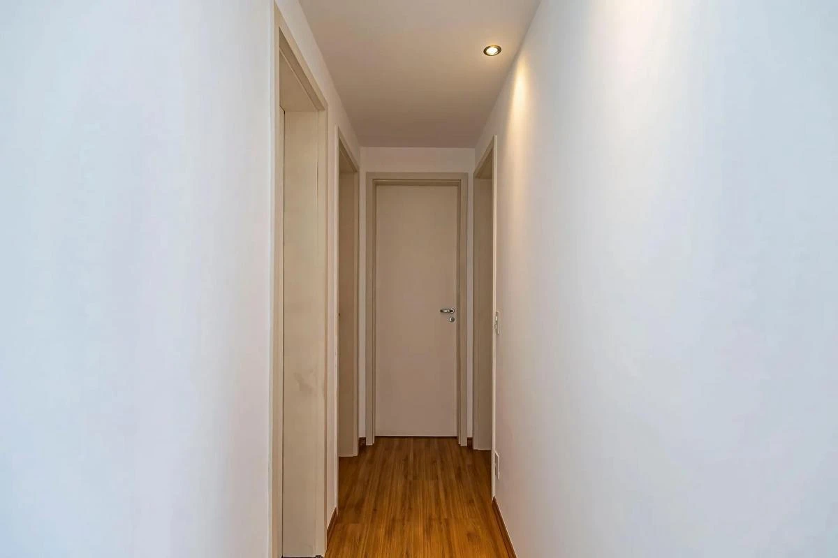 Apartamento de 3 quartos com varanda envidraçada — photo 33
