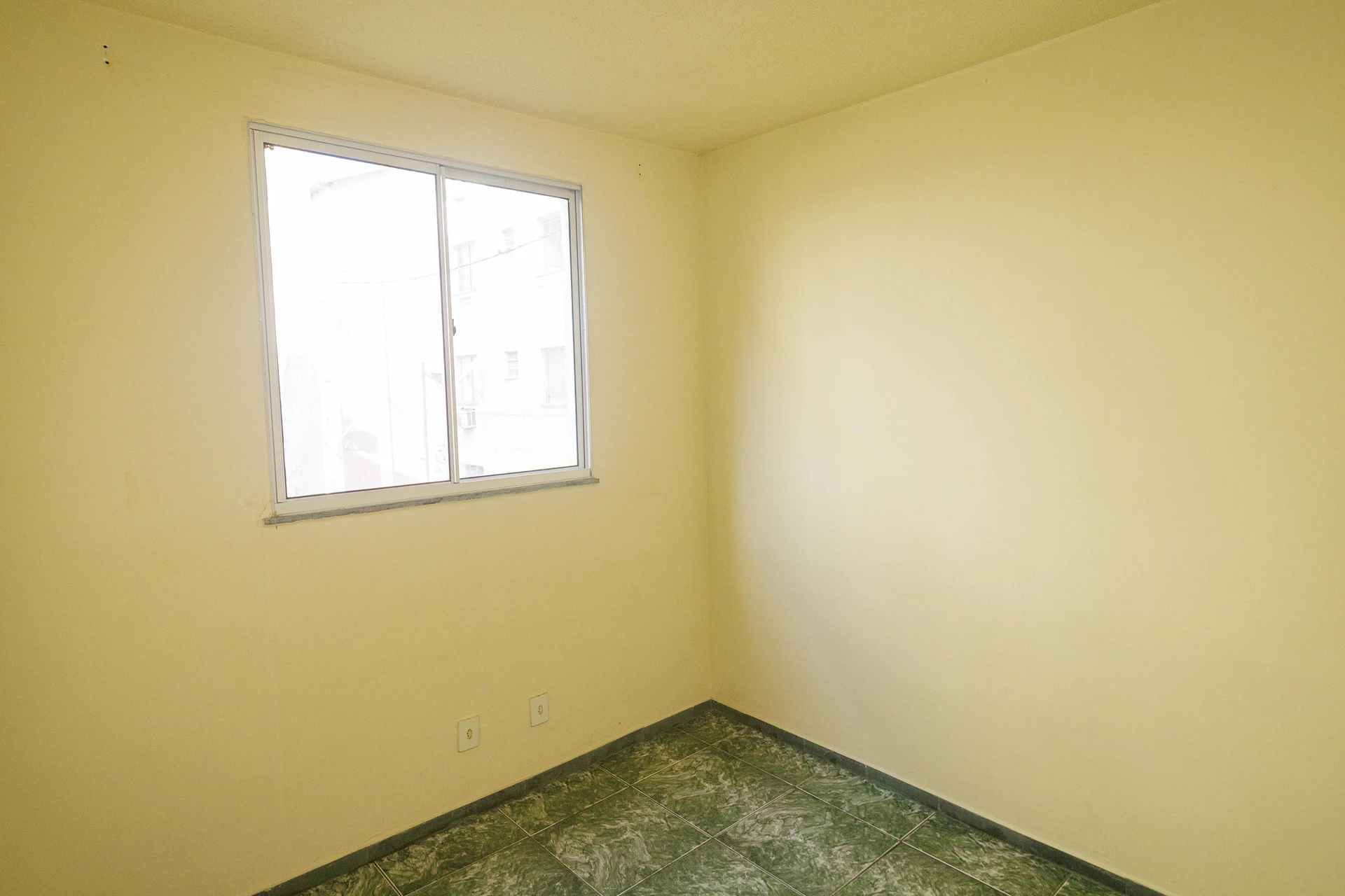 Unfurnished apartment with 2 bedrooms and 1 parking space — photo 15