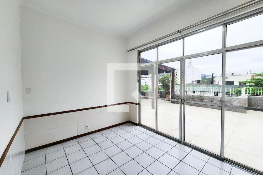 Duplex apartment for rent with 4 bedrooms and 360 m² — photo 36