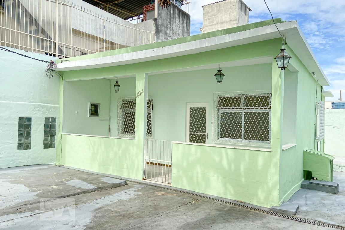 Rental house with 2 bedrooms and 1 bathroom — photo 44