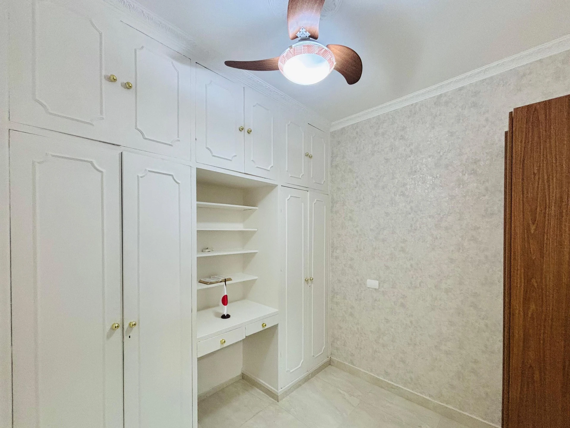 Furnished apartment, 48 m², with a washing machine — photo 10