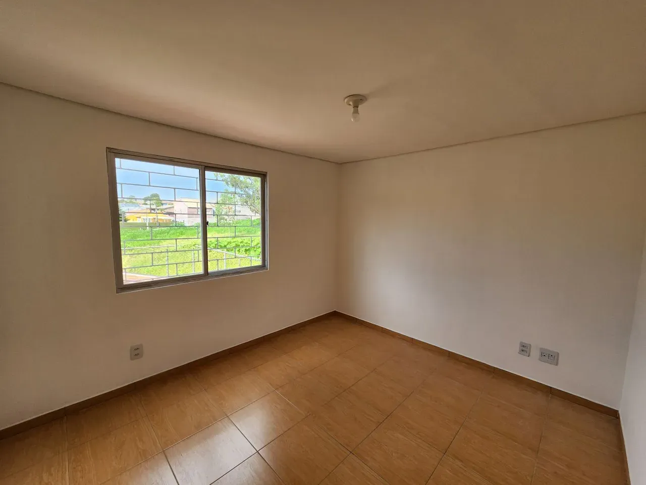 House with 3 bedrooms, 1 en-suite, private garden — photo 12
