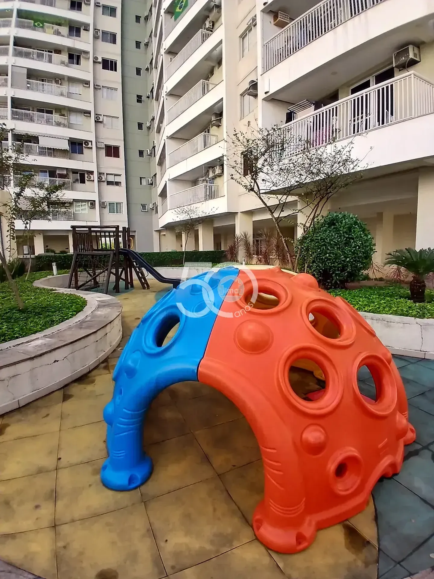Apartamento de 2 dormitorios y 2 baños con balcón — photo 22