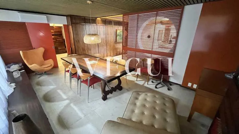 300 m² apartment with 4 bedrooms and floor-to-ceiling windows — photo 5
