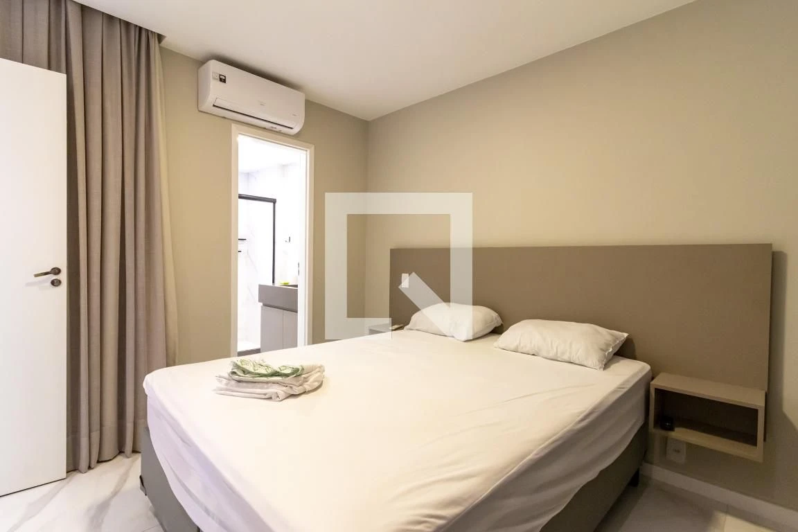Apartamento mobiliado com 2 quartos e piscina no condomínio — photo 20