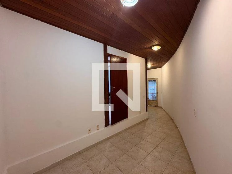 1000 m² house with a washing machine and a bathtub — photo 24