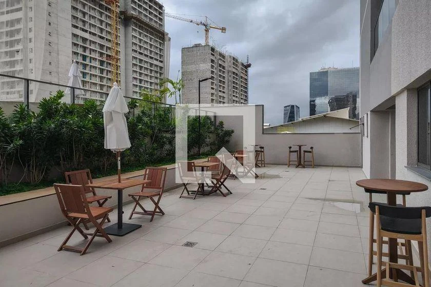 Garden-style apartment with 2 bedrooms and a balcony — photo 48