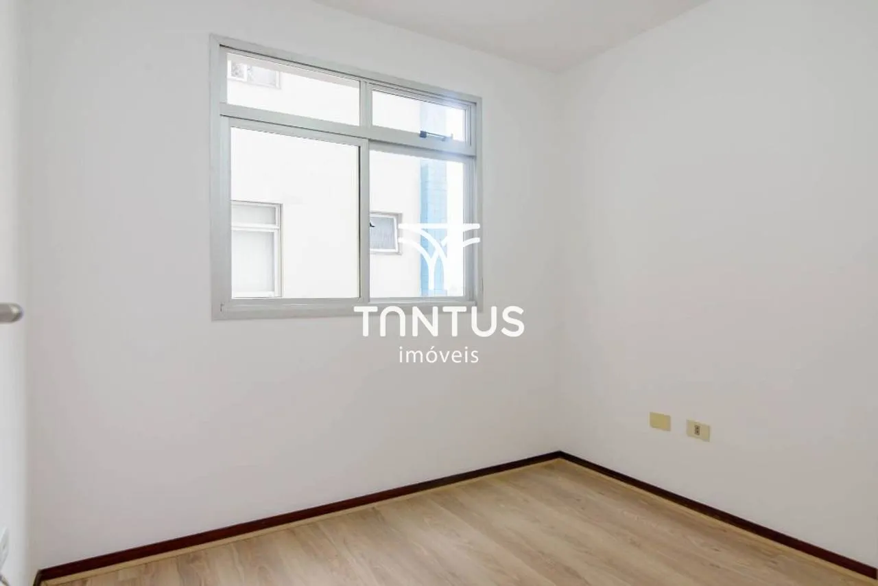 65 m² apartment with a grill on the balcony and a bathtub — photo 17