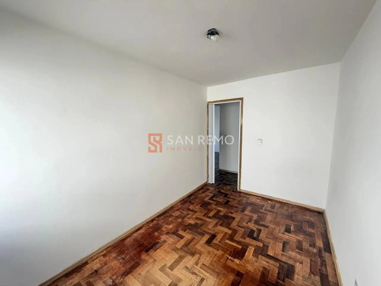 Apartment, 70 m², with wood or laminate floors — photo 17