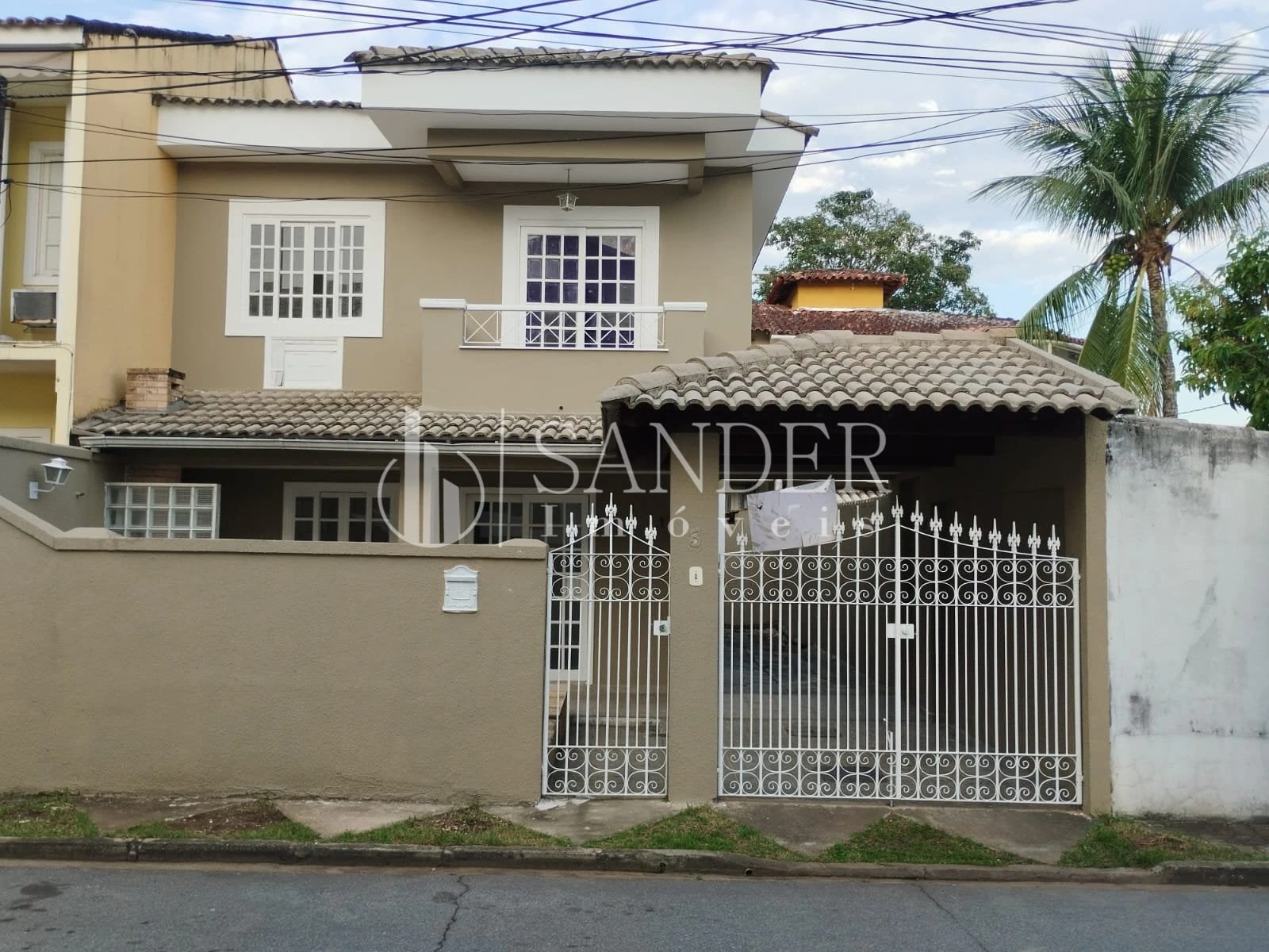 Condo house with 4 bedrooms and 198 m²