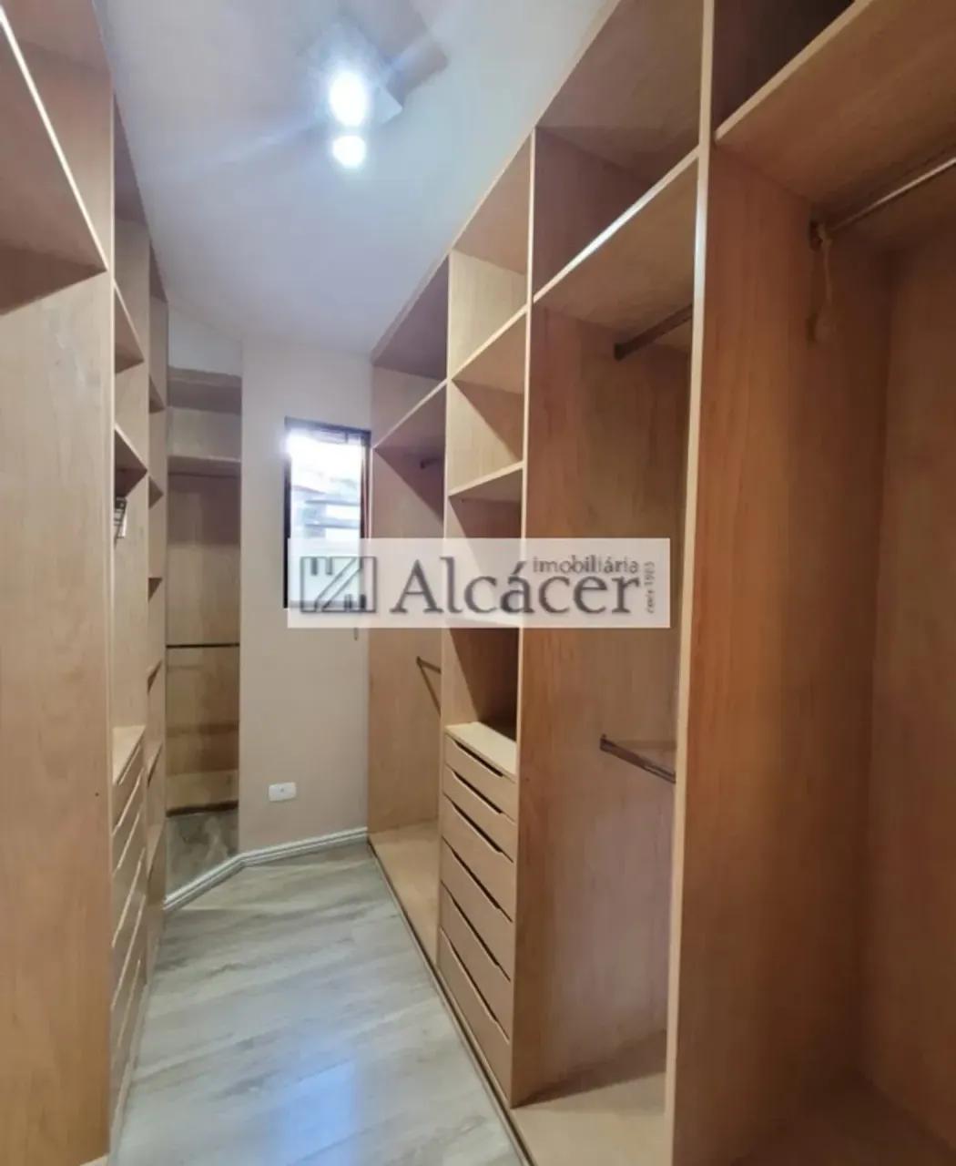 236 m² apartment with 2 en-suites and private BBQ — photo 11