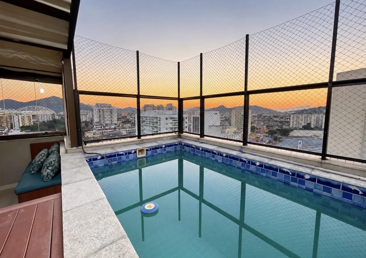 Floor-to-ceiling windows in a 3-bedroom apartment, 140 m² — photo 21