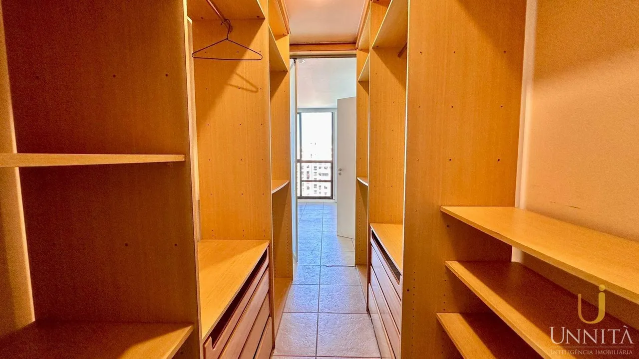 Unfurnished 3-bedroom apartment with 5 bathrooms — photo 2