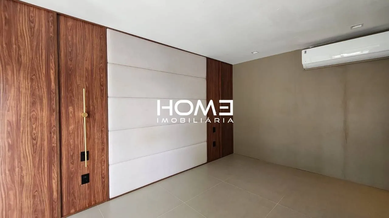 Furnished house, 357 m², with floor-to-ceiling windows — photo 13