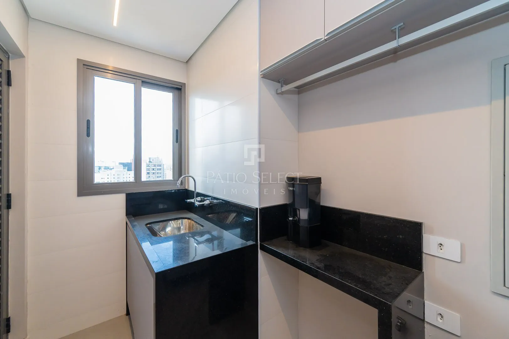 220 m² apartment with 3 en-suite bedrooms and 2 parking — photo 28